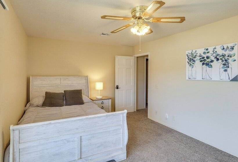 Pet Friendly Bullhead City Home ~ 2 Mi To River!