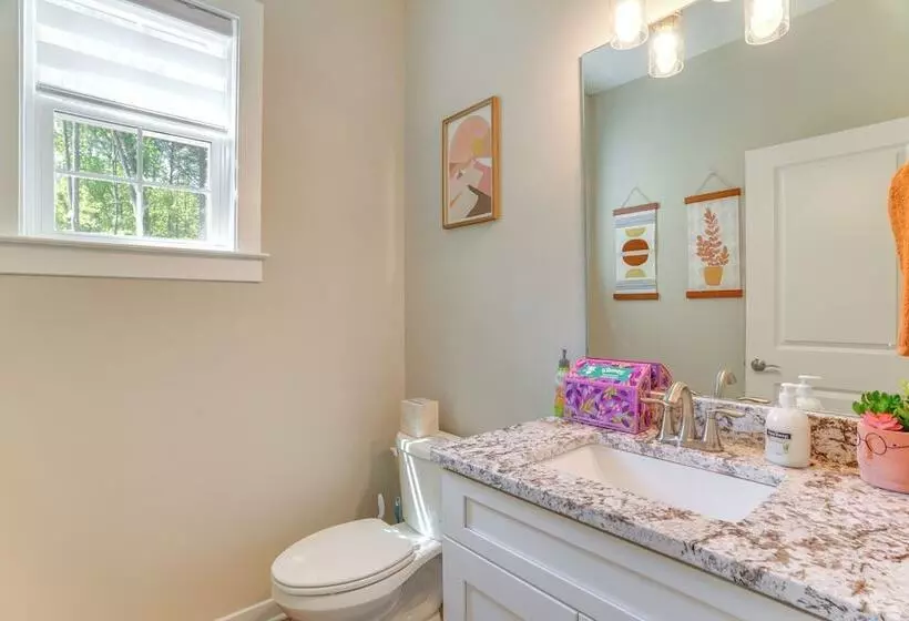 2 Mi To Lake Access: Pet Friendly Bumpass Retreat!