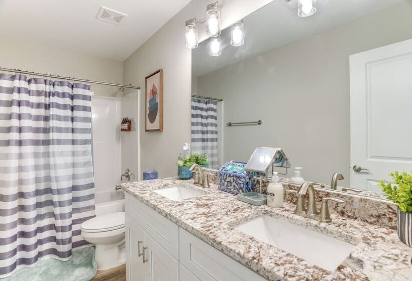 2 Mi To Lake Access: Pet Friendly Bumpass Retreat!