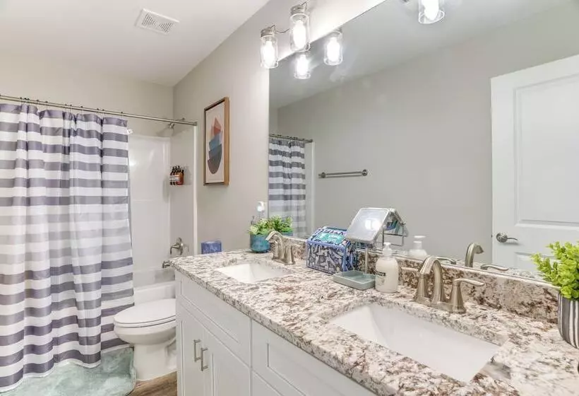 2 Mi To Lake Access: Pet Friendly Bumpass Retreat!