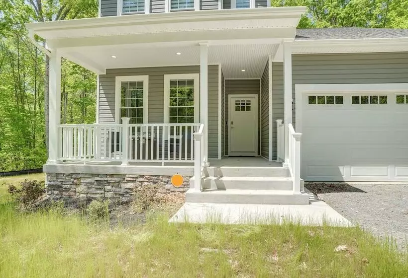2 Mi To Lake Access: Pet Friendly Bumpass Retreat!