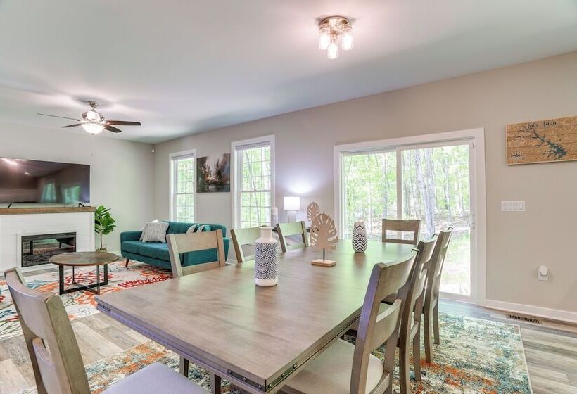 2 Mi To Lake Access: Pet Friendly Bumpass Retreat!