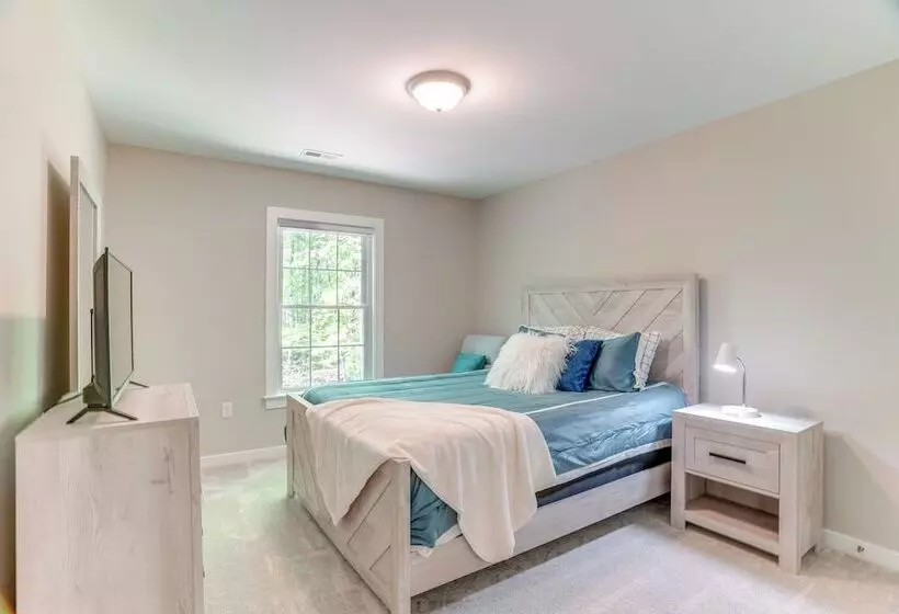 2 Mi To Lake Access: Pet Friendly Bumpass Retreat!