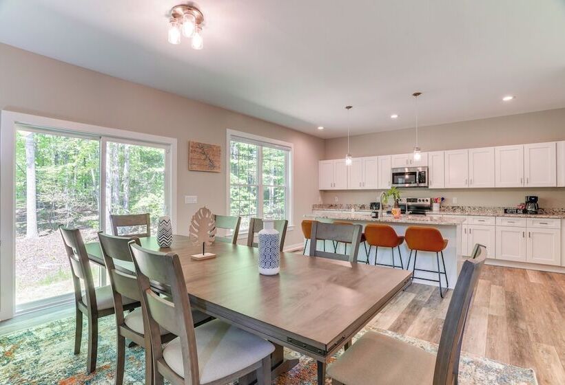 2 Mi To Lake Access: Pet Friendly Bumpass Retreat!