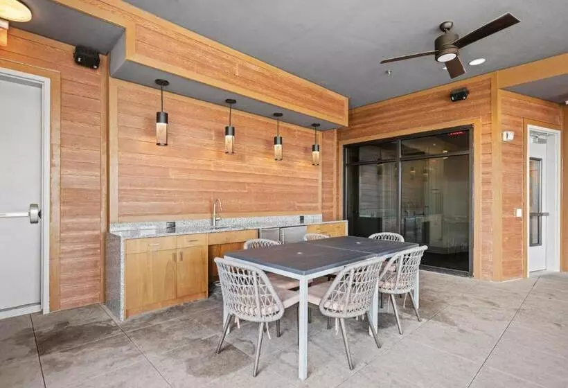 Placemakr Downtown Austin