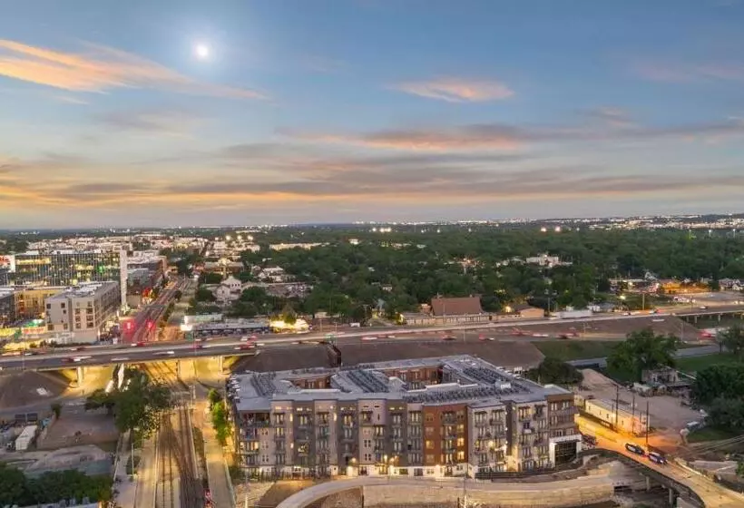 Placemakr Downtown Austin