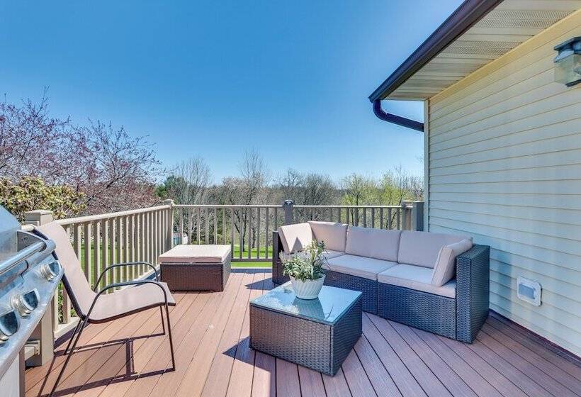 Prairie Du Chien Home W/ Yard: 3 Mi To River!