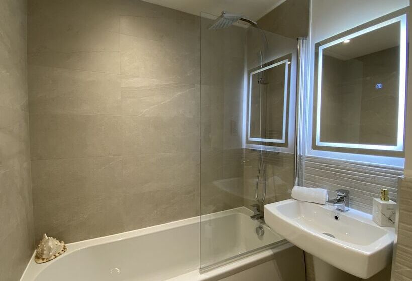 레지던스 Beautiful 3 Bed House In Bedford