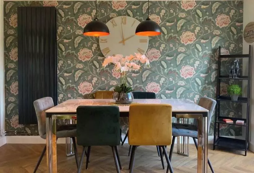 レジデンス Beautiful 3 Bed House In Bedford