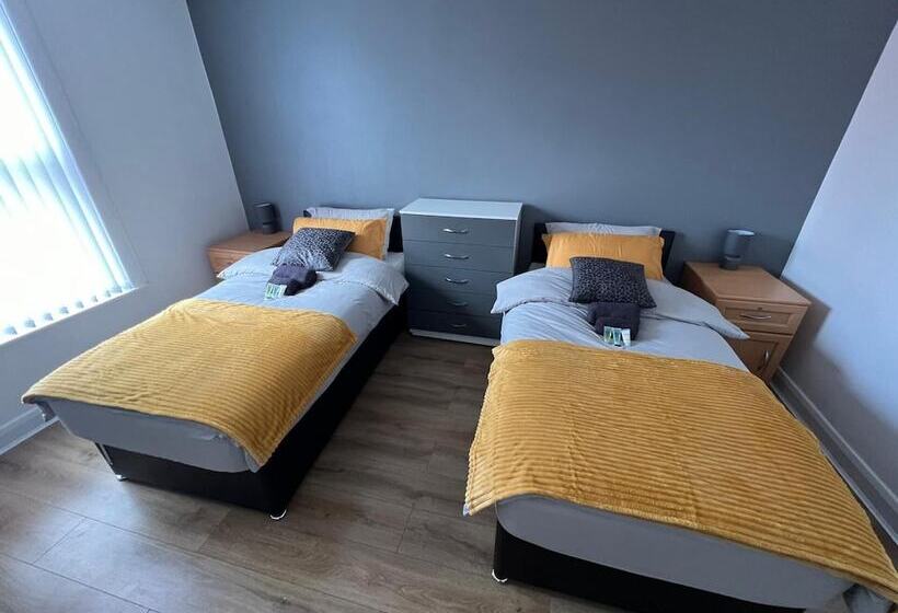 住所  City Escape   Charming 2 Bed House