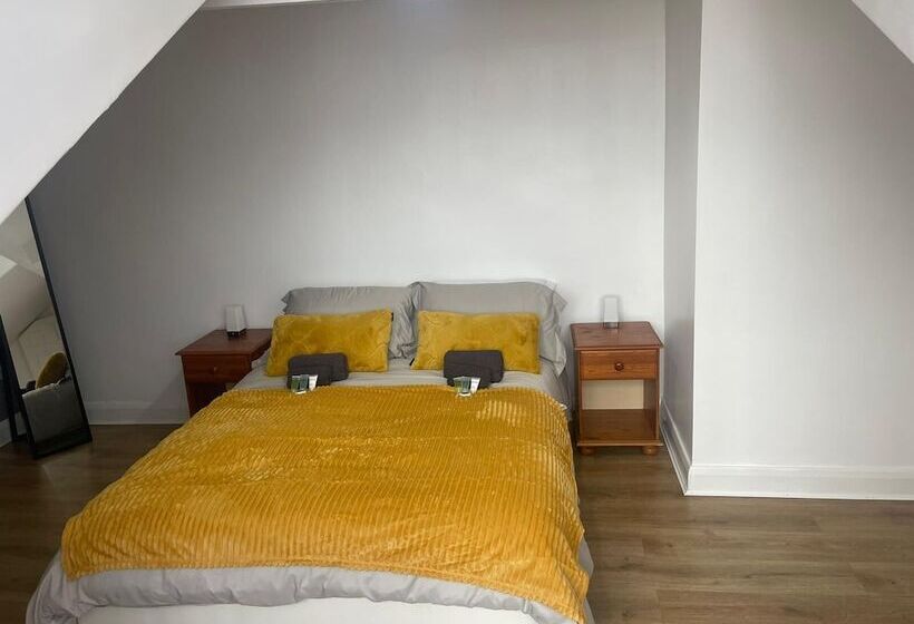 住所  City Escape   Charming 2 Bed House