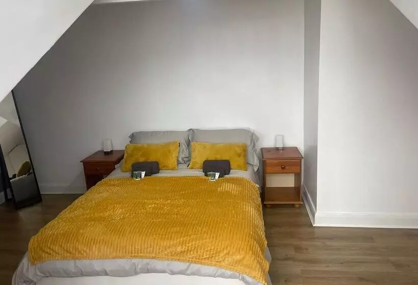 Residenssi City Escape   Charming 2 Bed House