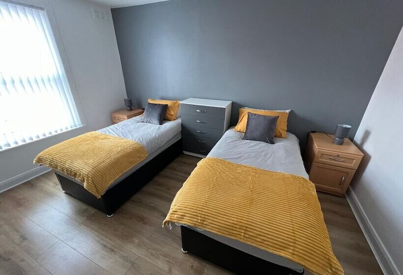 住所  City Escape   Charming 2 Bed House