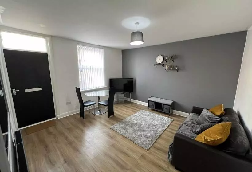 Residenssi City Escape   Charming 2 Bed House