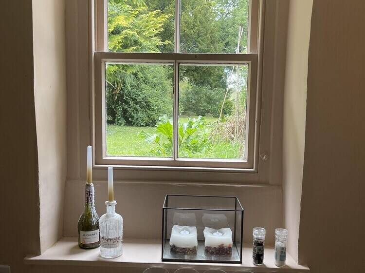 Stunning 2 Bedroomed Cottage