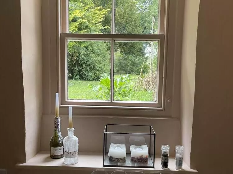 Stunning 2 Bedroomed Cottage