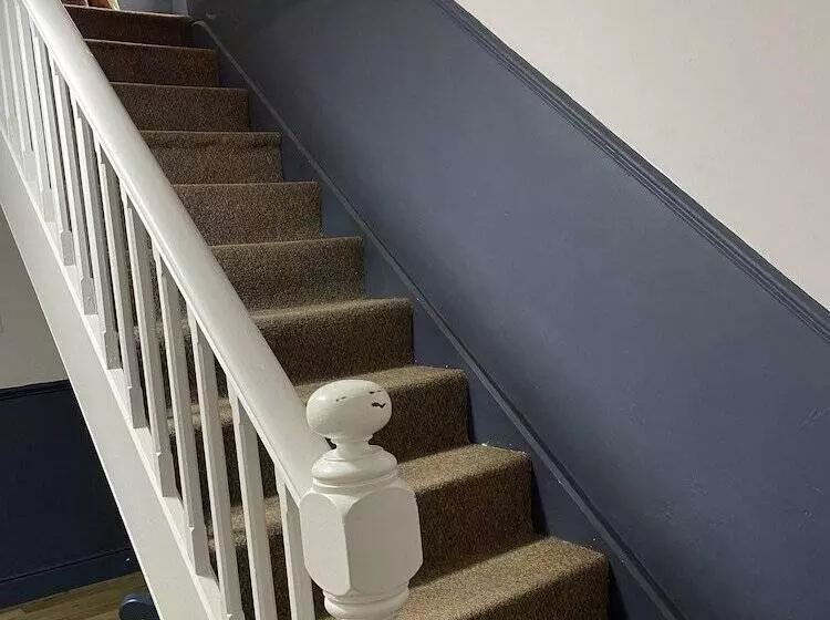 Stunning 2 Bedroomed Cottage