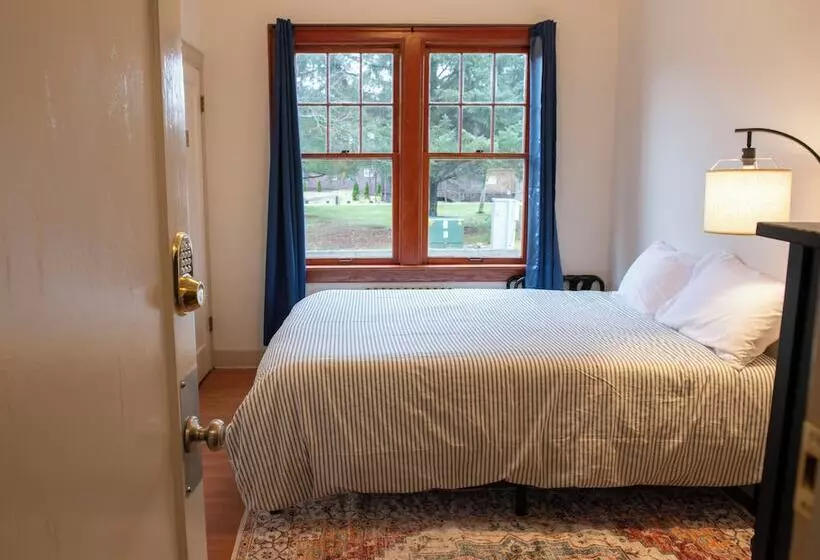 Tillie Paul Hostel