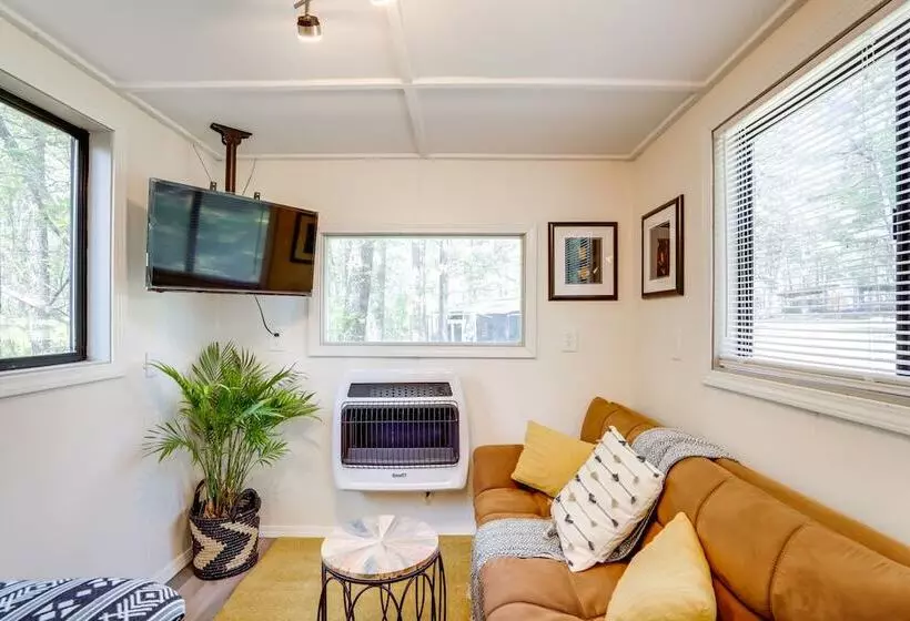 Hike On Site: Georgia Tiny Home On Farm Retreat