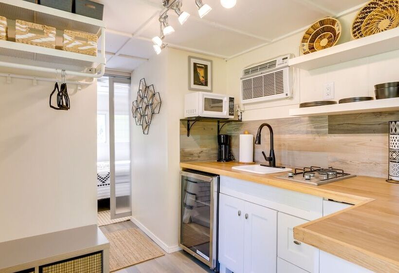 Hike On Site: Georgia Tiny Home On Farm Retreat