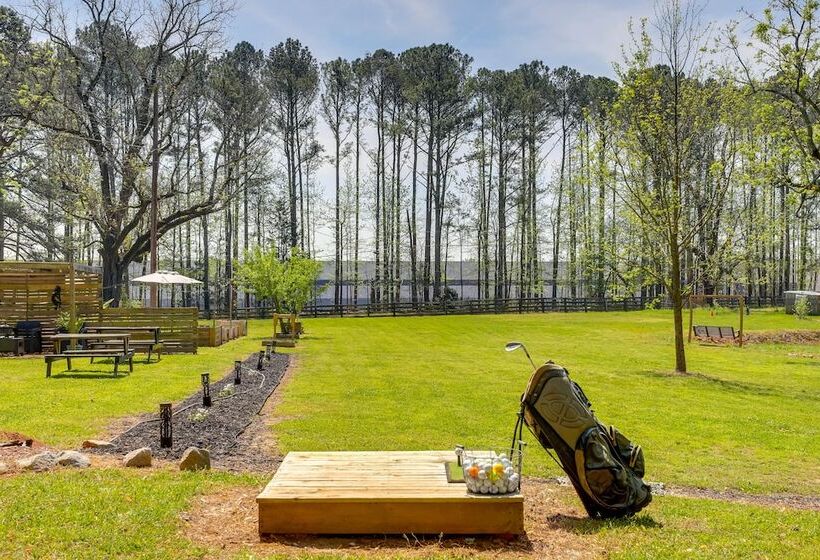 Hike On Site: Georgia Tiny Home On Farm Retreat