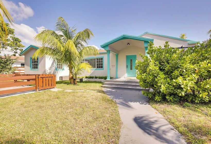 Hollywood Cottage Near Haulover Park: Pets Welcome