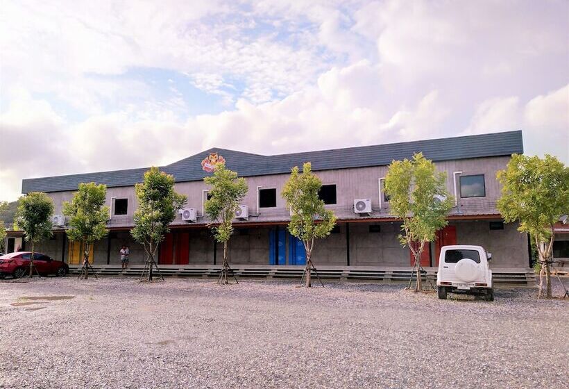 Hotel Baan Nokhook Resort