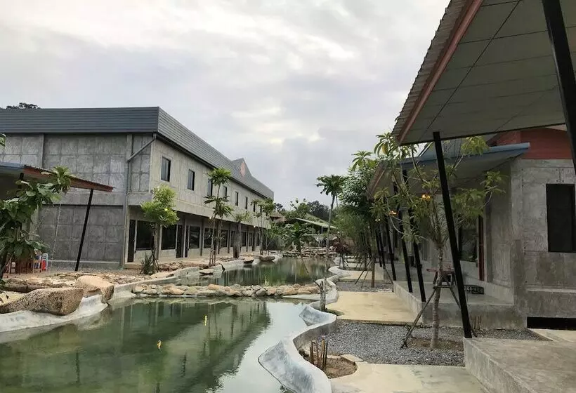 ホテル Baan Nokhook Resort
