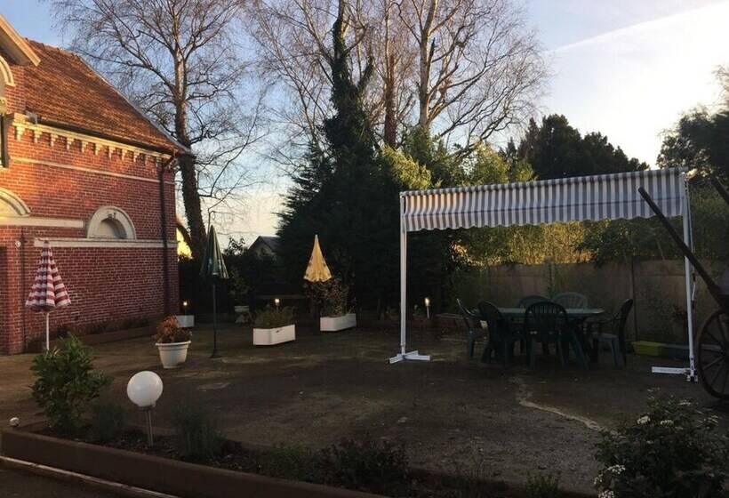 酒店 Le Chef Des Champs