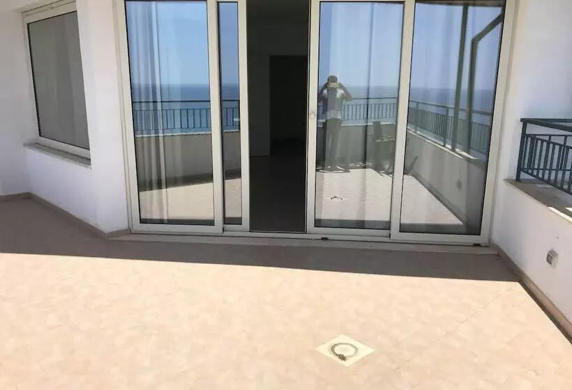 La Nave Sul Mare Di Taormina B&b