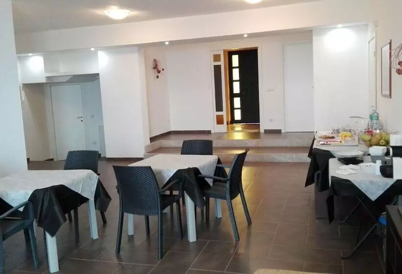 La Nave Sul Mare Di Taormina B&b