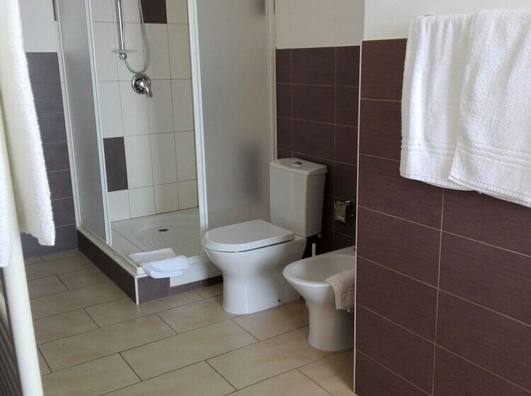 La Nave Sul Mare Di Taormina B&b