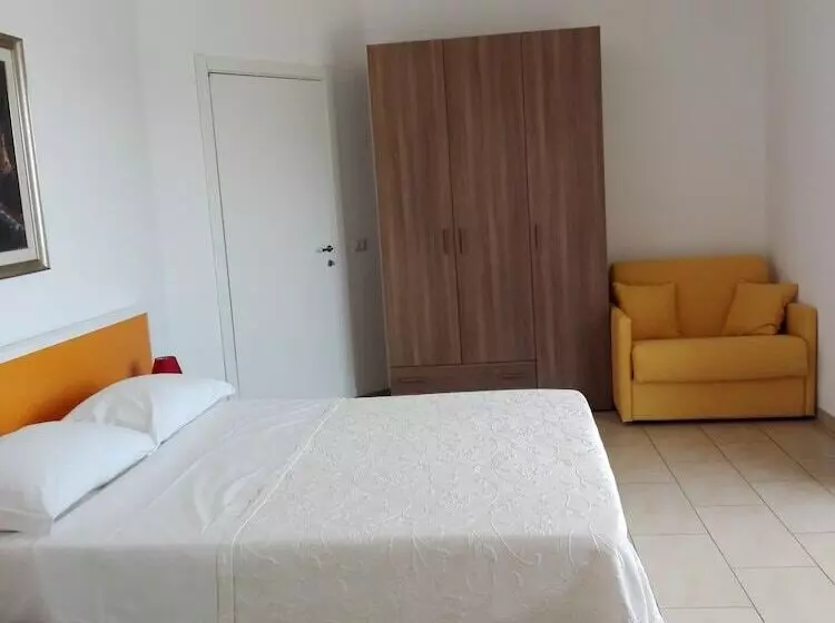 La Nave Sul Mare Di Taormina B&b