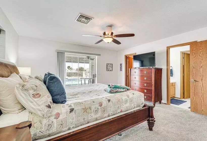 Lake Havasu City Home W/ Patios & Saltwater Pool!