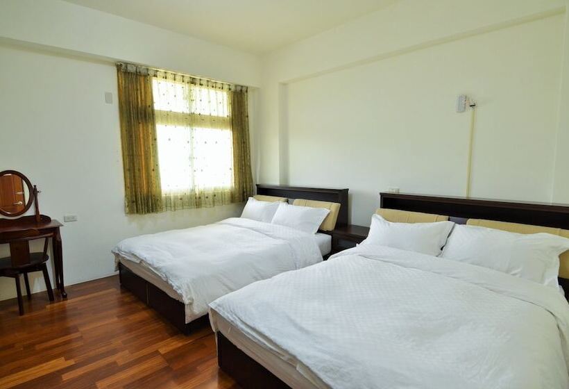 پانسیون Star House 101