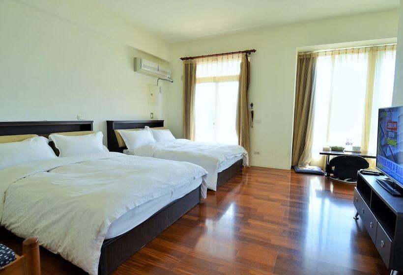 پانسیون Star House 101