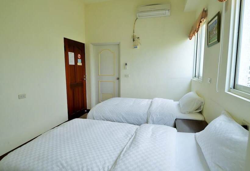 پانسیون Star House 101