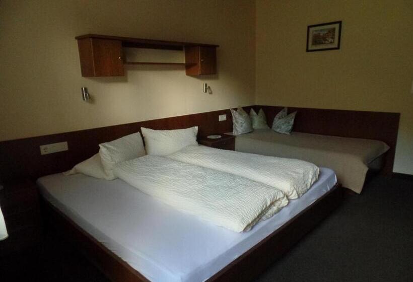 민박 Haus Oblasser