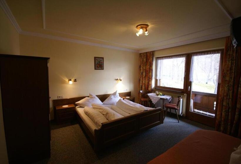 민박 Haus Oblasser