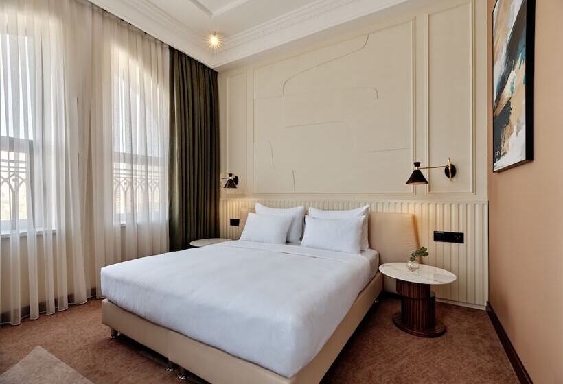 هتل Crowne Plaza Tashkent By Ihg