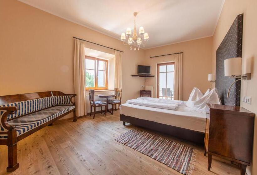 Отель Garni Zum Hirschen