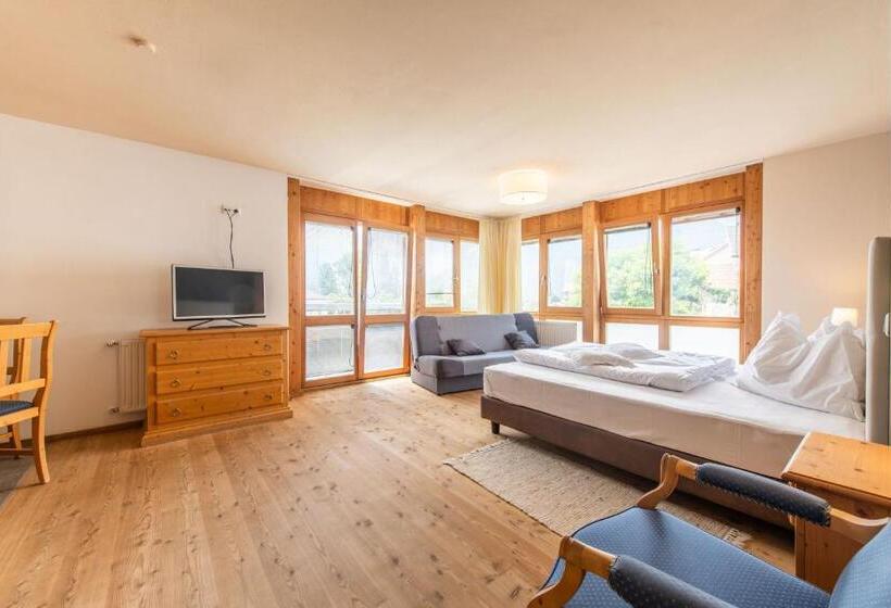 Отель Garni Zum Hirschen