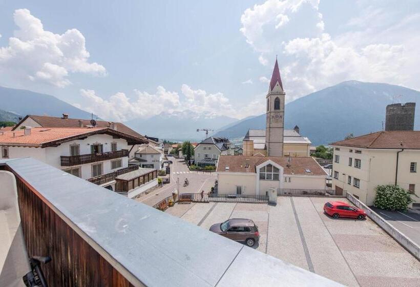 Отель Garni Zum Hirschen