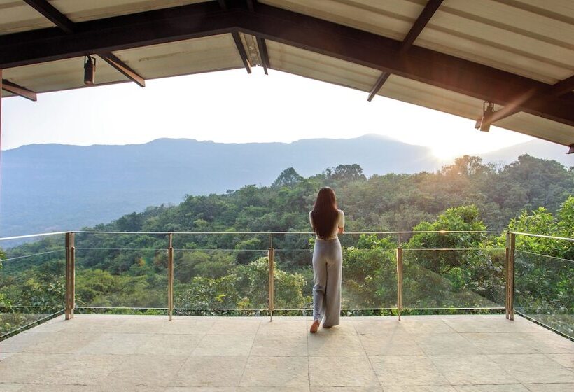 Курорт Dharana At Shillim A Luxury Wellness Retreat