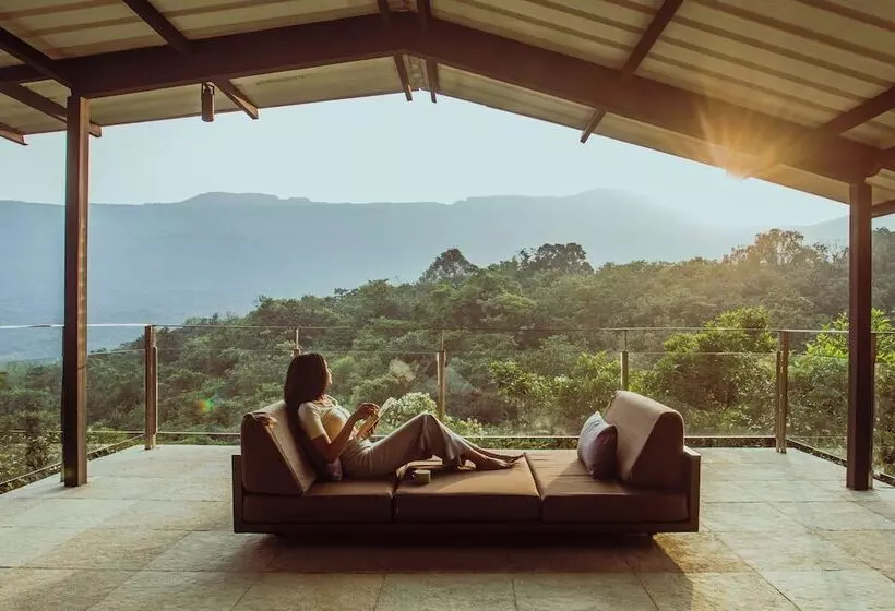 Lomakeskus Dharana At Shillim A Luxury Wellness Retreat