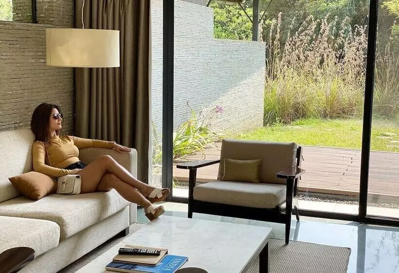 Lomakeskus Dharana At Shillim A Luxury Wellness Retreat