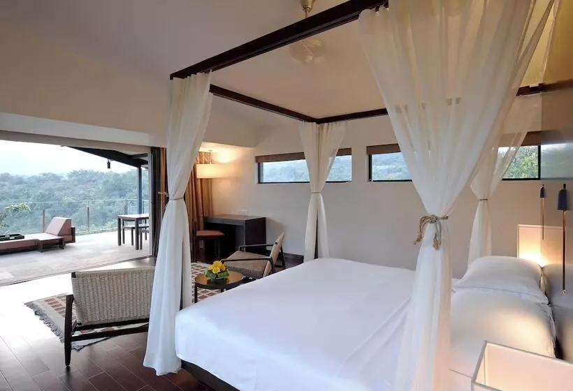 Lomakeskus Dharana At Shillim A Luxury Wellness Retreat