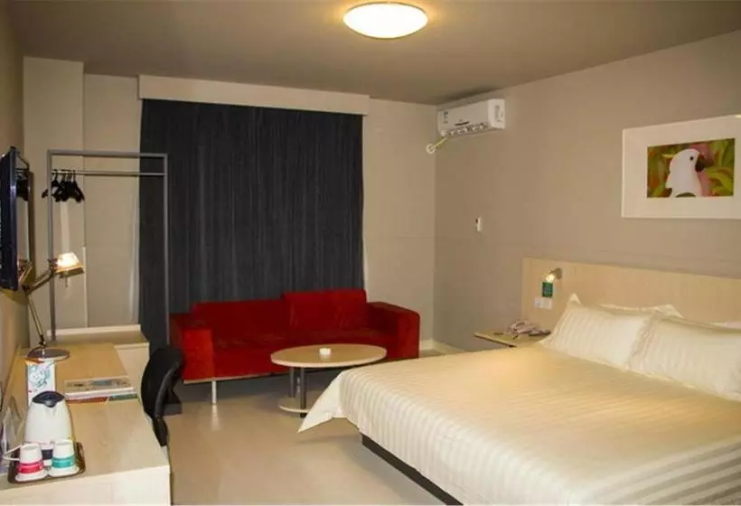 Hotelli Jinjiang Inn Quanzhou Transportation Center Station