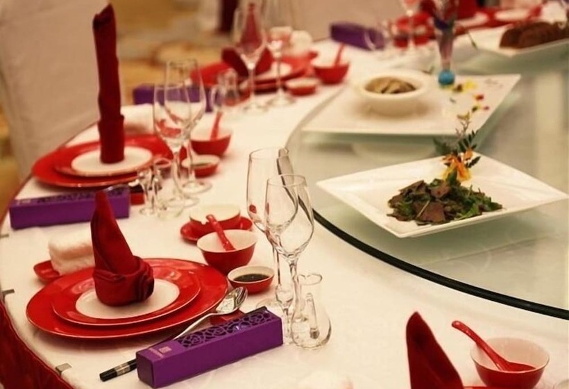 Отель Jiuhua Jin Jiang International