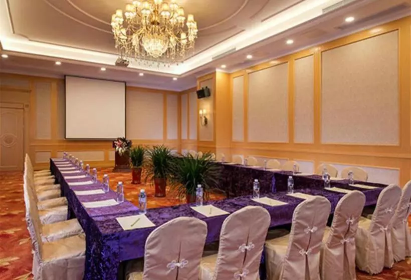 Vienna Hotel Shaoguan Wujiang Kuangshan Park